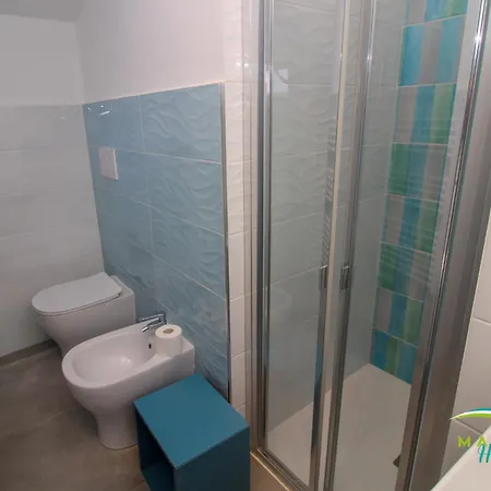 아파트 Acquamarina B&beach 폴로니카
